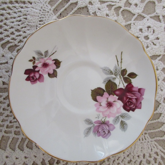 12 Piece Royal Grafton fine Bone China - Picture 5 of 12
